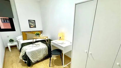 Room for rent in El Encinar de los Reyes, Comunidad de Madrid