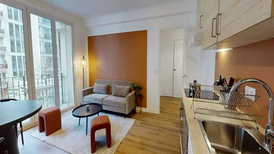 Rooms in Paris 17ème arrondissement - photo 9