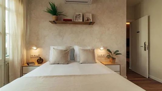 Rooms in Barcelona Eixample - photo 3