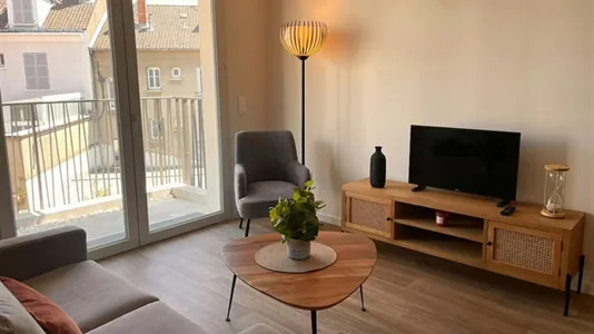 Apartments in Châlons-en-Champagne - photo 1