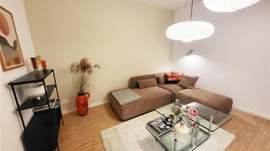 Houses in Essen - photo 2