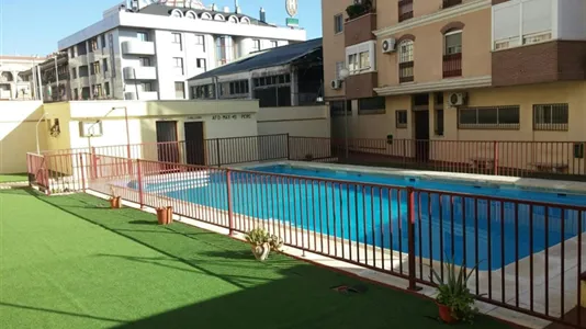 Rooms in Jaén - photo 8