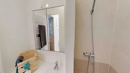 Rooms in Lyon - photo 9
