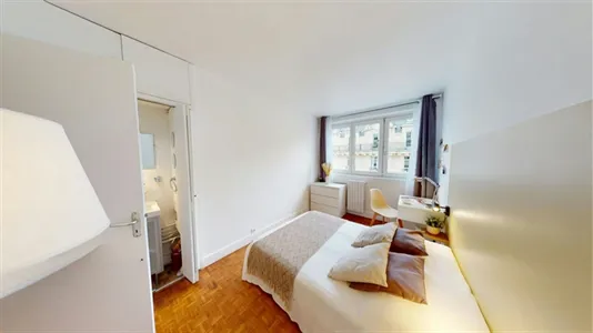 Rooms in Paris 16ème arrondissement (South) - photo 1