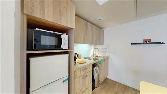 Rooms in Nanterre - photo 3