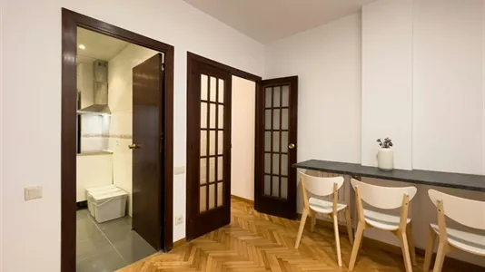 Rooms in Barcelona Eixample - photo 9