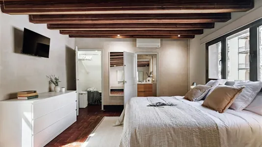 Rooms in Barcelona Eixample - photo 3
