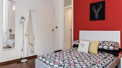 Room for rent in Milano Zona 6 - Barona, Lorenteggio, Milan