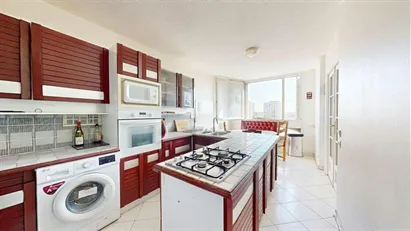 Room for rent in Lyon, Auvergne-Rhône-Alpes Room for rent in Lyon, Auvergne-Rhône-Alpes