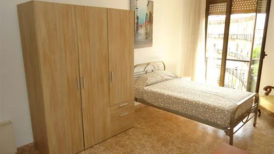 Rooms in Córdoba - photo 3