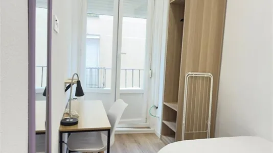 Rooms in Madrid Centro - photo 4