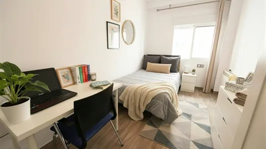 Rooms in Castellón de la Plana/Castelló de la Plana - photo 1