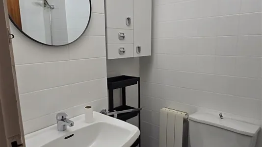 Rooms in Barcelona Eixample - photo 9