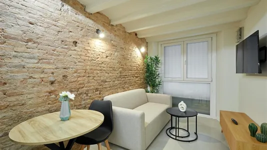 Apartments in Barcelona Ciutat Vella - photo 4