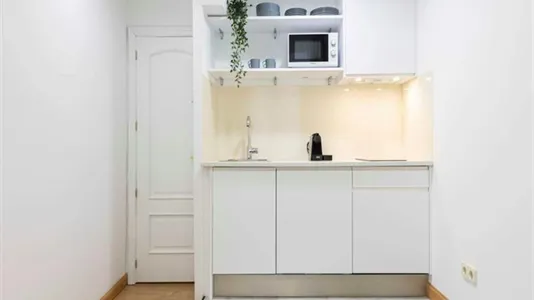 Rooms in Madrid Centro - photo 5