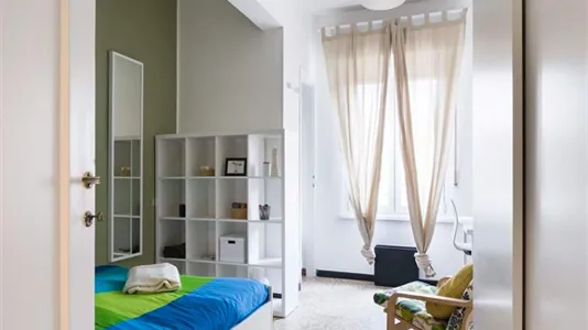 Rooms in Milano Zona 8 - Fiera, Gallaratese, Quarto Oggiaro - photo 4