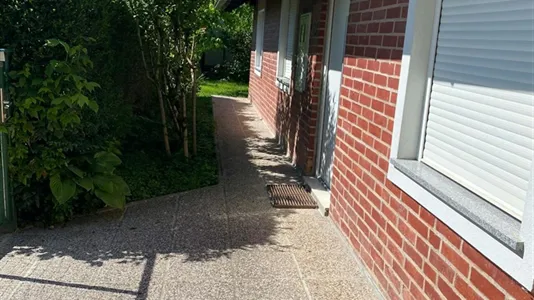 Houses in Besnica - photo 4