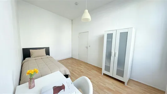 Rooms in Berlin Charlottenburg-Wilmersdorf - photo 1