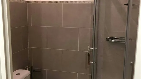 Rooms in Madrid Chamberí - photo 10