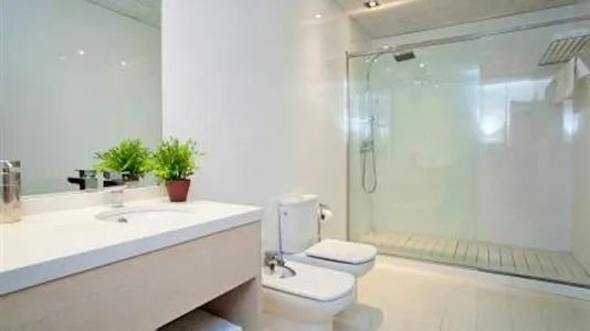 Apartments in Barcelona Eixample - photo 4