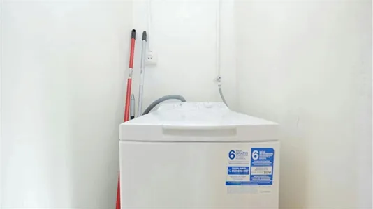 Rooms in Barcelona Ciutat Vella - photo 4