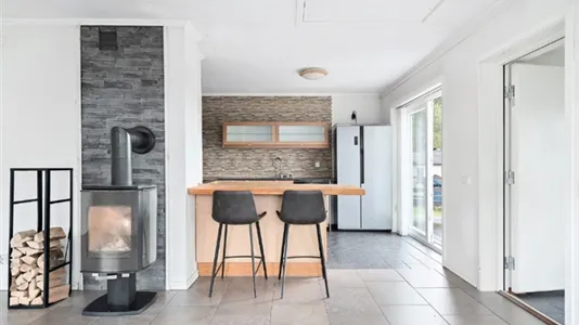 Houses in Borås - photo 1