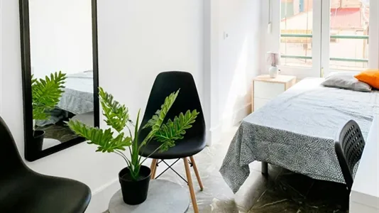 Rooms in Valencia Ciutat Vella - photo 1