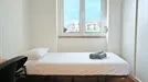 Room for rent, Lisbon (region), &lt;span class=&quot;blurred street&quot; onclick=&quot;ProcessAdRequest(8922616)&quot;&gt;&lt;span class=&quot;hint&quot;&gt;See streetname&lt;/span&gt;[xxxxxxxxxxxxx]&lt;/span&gt;