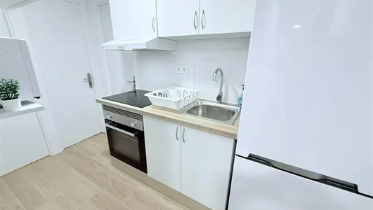 Rooms in Los Berrocales - photo 10