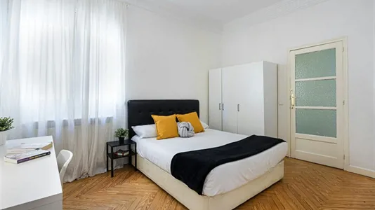 Rooms in Madrid Retiro - photo 1