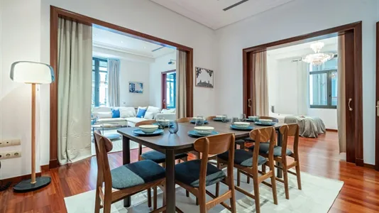 Rooms in Barcelona Eixample - photo 5