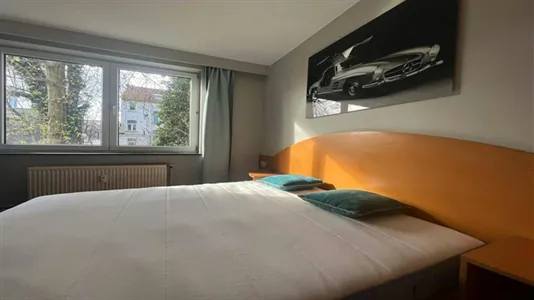 Rooms in Brussels Sint-Joost-ten-Node - photo 1