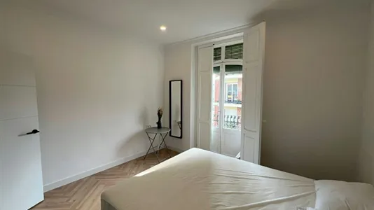 Apartments in Valencia L'Eixample - photo 7