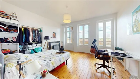 Rooms in Angoulême - photo 1