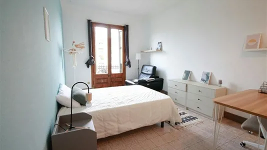 Rooms in Barcelona Eixample - photo 2