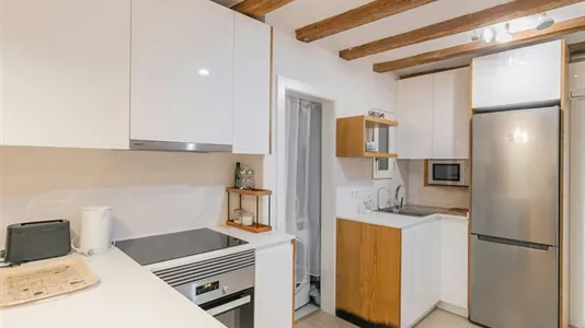 Apartments in Barcelona Ciutat Vella - photo 9