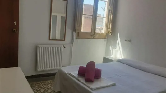 Rooms in Barcelona Ciutat Vella - photo 3