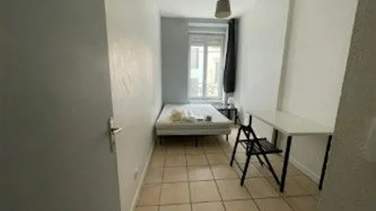 Rooms in Lyon - photo 2