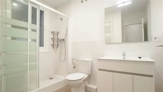 Rooms in Barcelona Eixample - photo 9