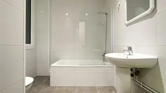 Rooms in Barcelona Ciutat Vella - photo 9