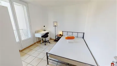 Room for rent in Grenoble, Auvergne-Rhône-Alpes