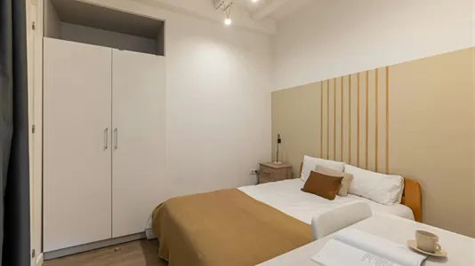 Rooms in Barcelona Ciutat Vella - photo 1