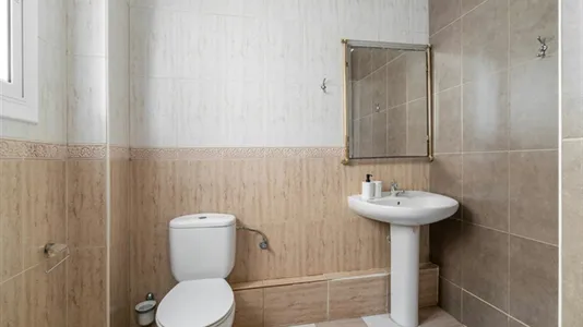 Rooms in Barcelona Ciutat Vella - photo 4