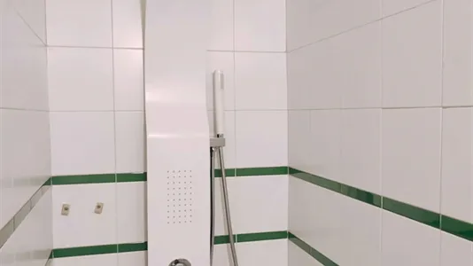 Rooms in Barcelona Ciutat Vella - photo 4