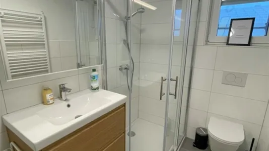 Rooms in Besnica - photo 4