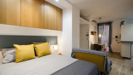 Apartments in Barcelona Ciutat Vella - photo 6
