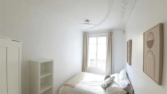 Rooms in Paris 8ème arrondissement - photo 3