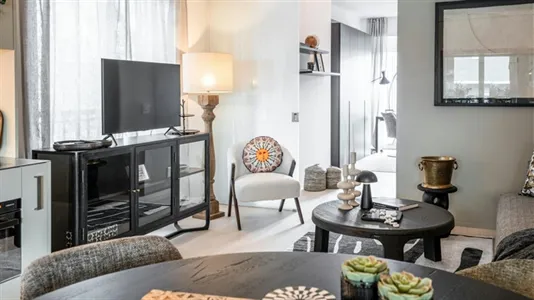 Apartments in Zürich Distrikt 8 - photo 8