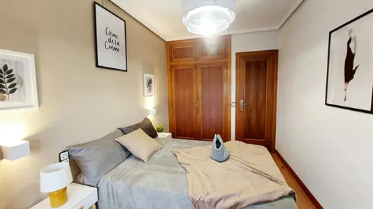 Rooms in Madrid Moncloa-Aravaca - photo 1