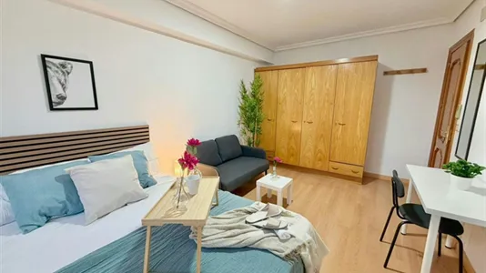 Rooms in Toledo - photo 1